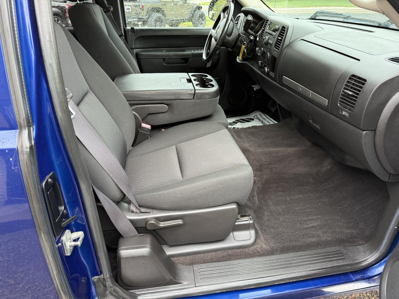 Chevrolet Silverado 1500 4WD Ext Cab 143.5" LT 2013