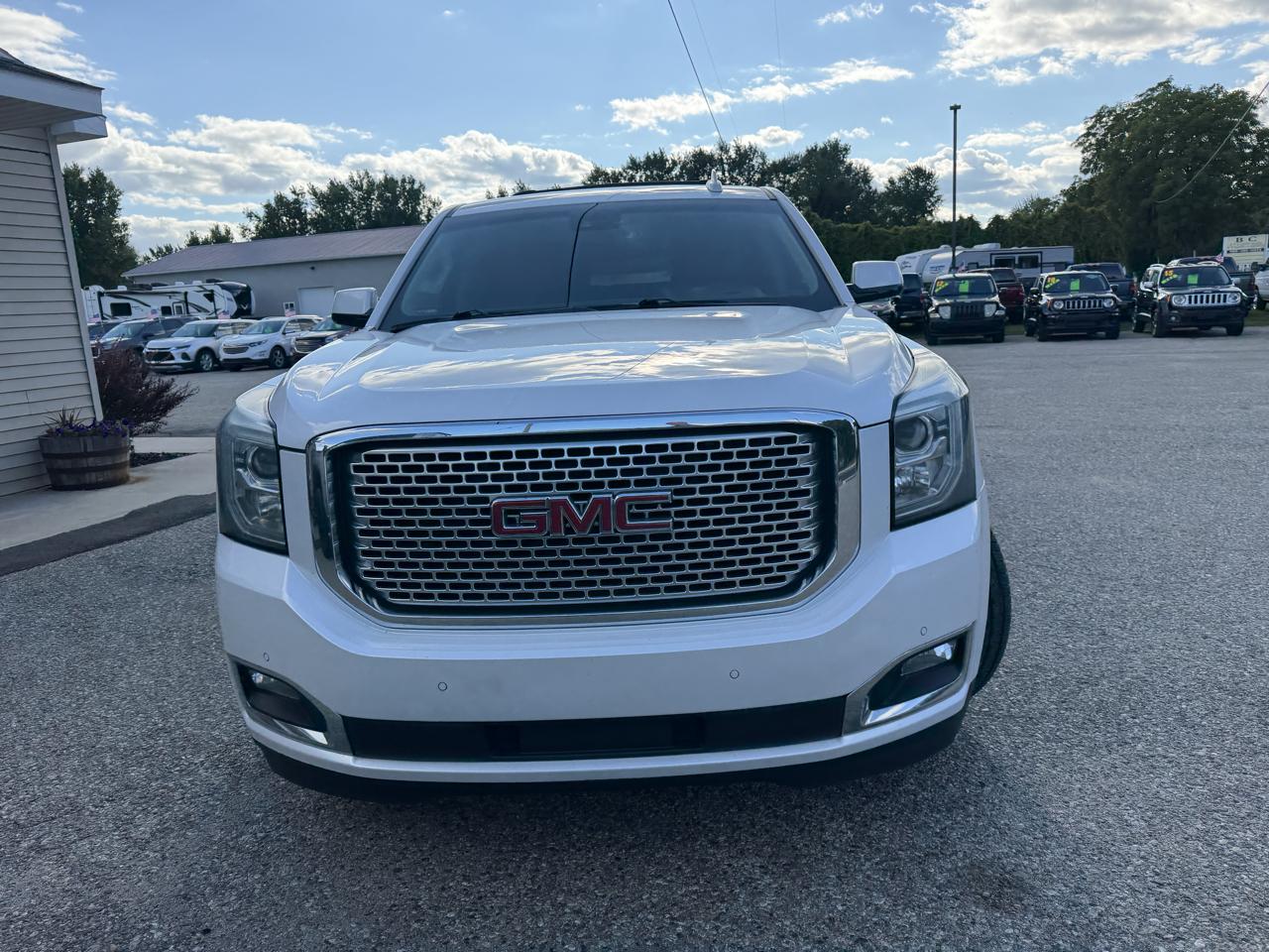 GMC Yukon XL 4WD 4dr Denali 2016