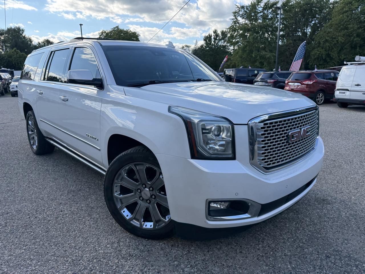 GMC Yukon XL 4WD 4dr Denali 2016