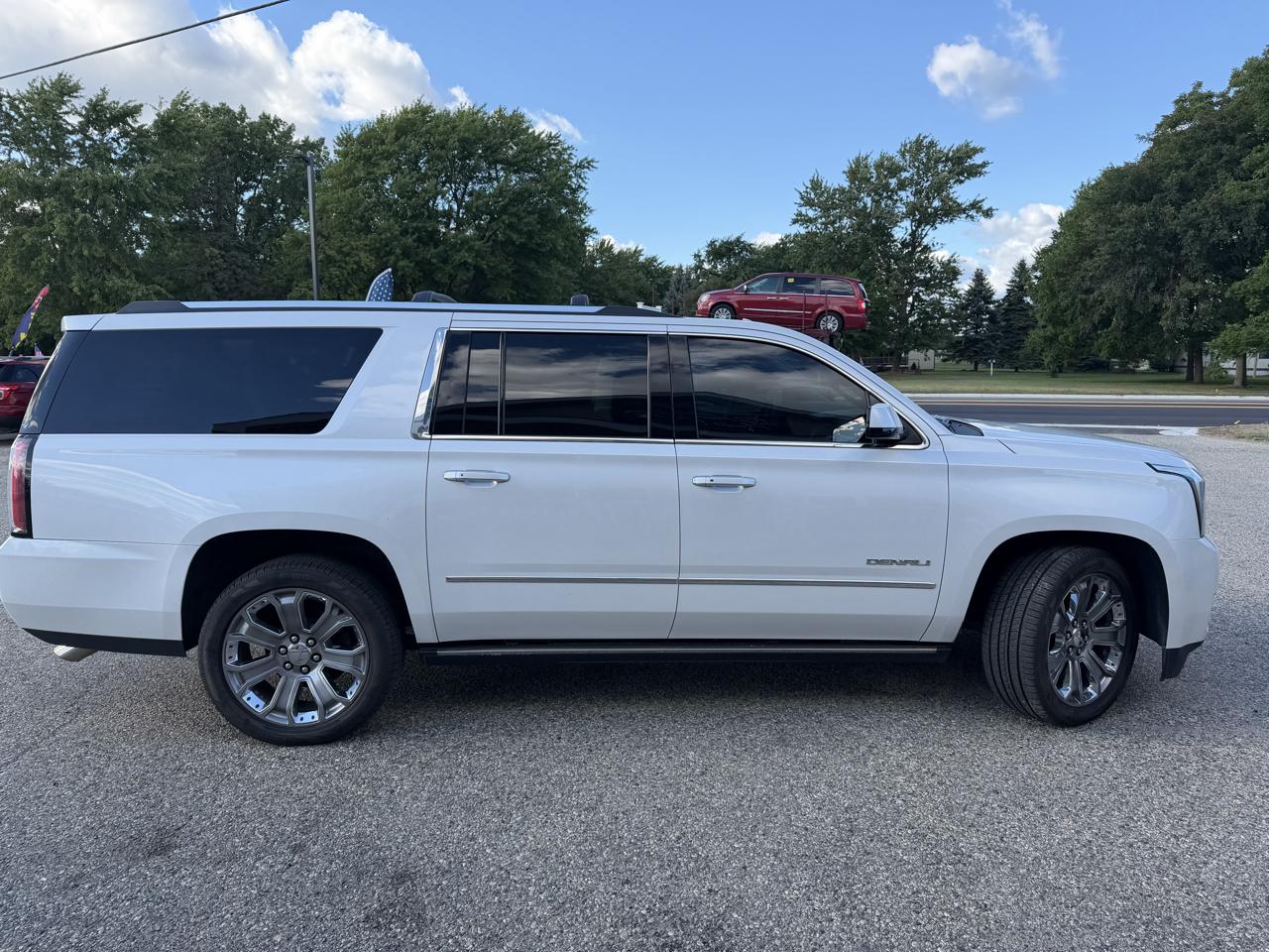 GMC Yukon XL 4WD 4dr Denali 2016