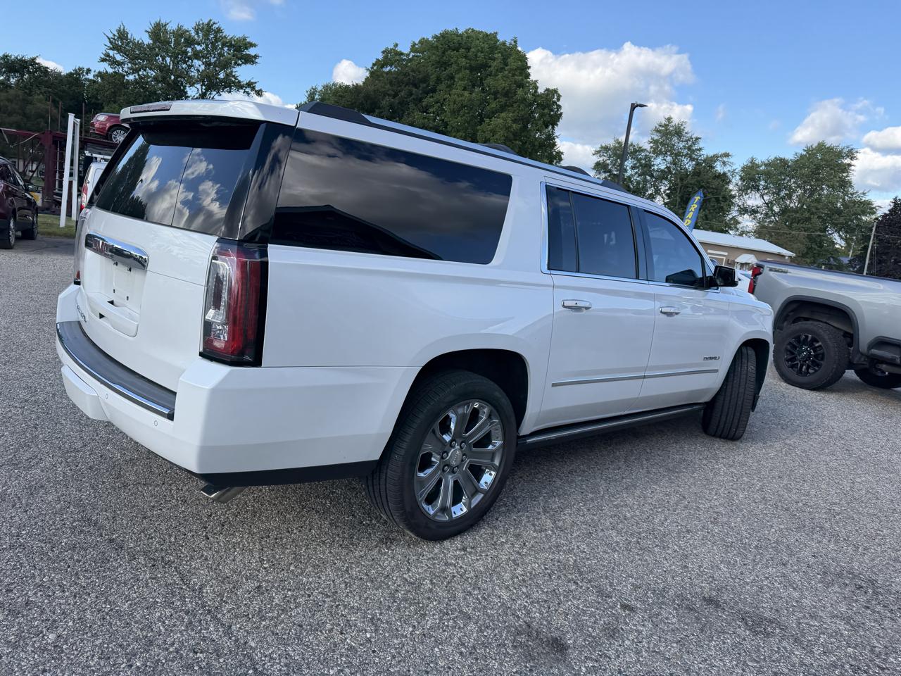 GMC Yukon XL 4WD 4dr Denali 2016