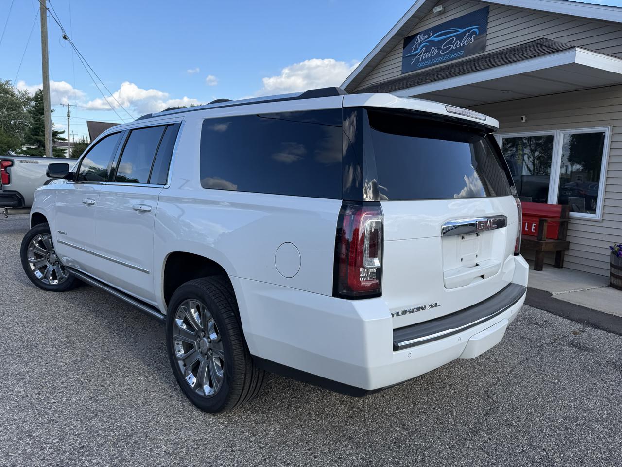 GMC Yukon XL 4WD 4dr Denali 2016