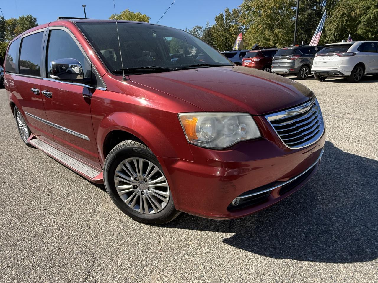 Chrysler Town & Country 4dr Wgn Touring-L 2013