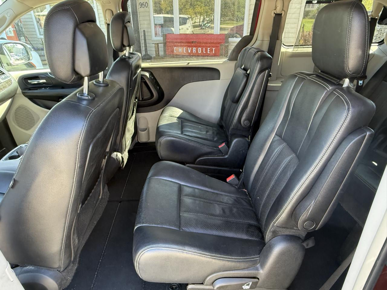 Chrysler Town & Country 4dr Wgn Touring-L 2013