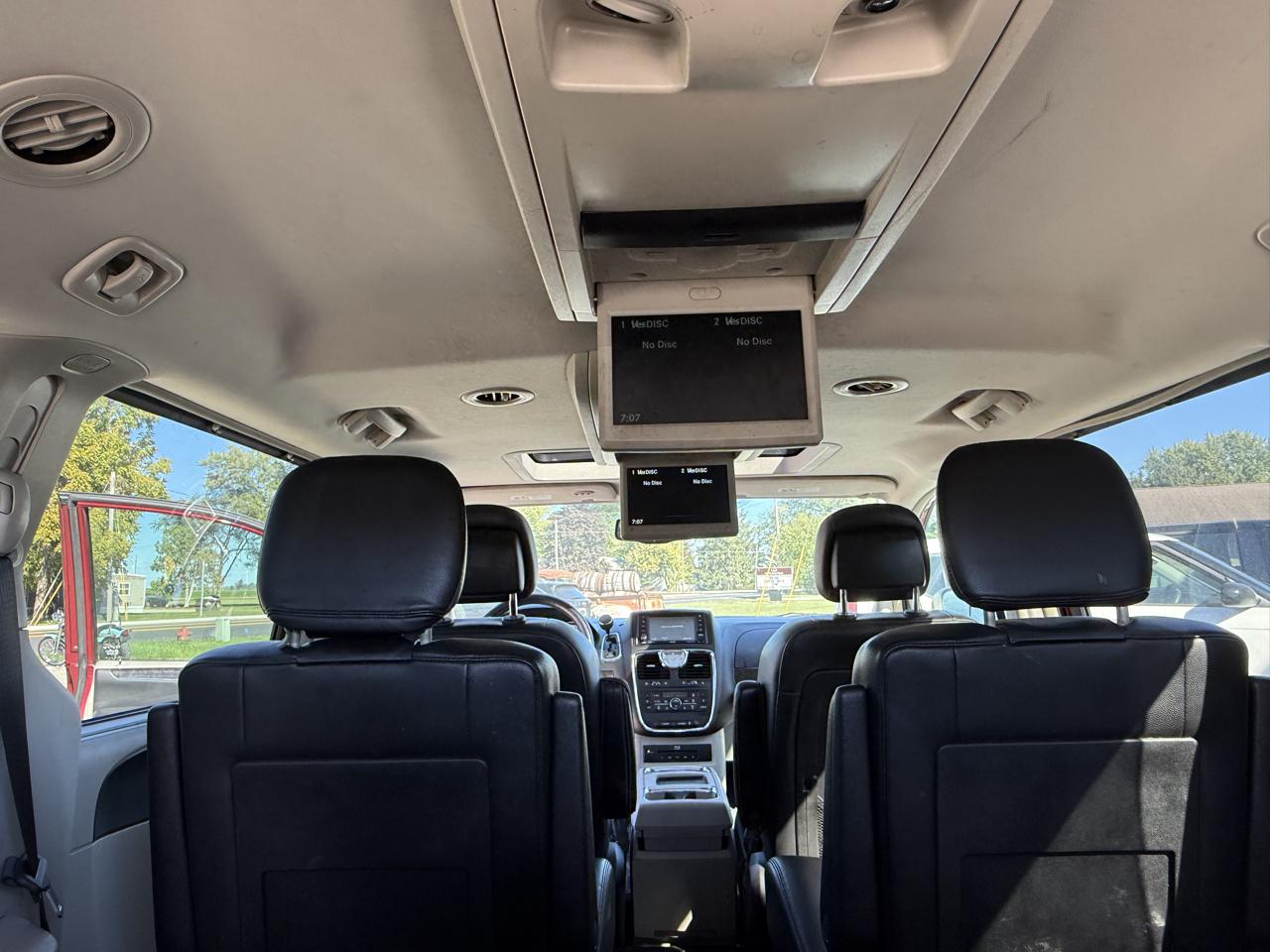 Chrysler Town & Country 4dr Wgn Touring-L 2013