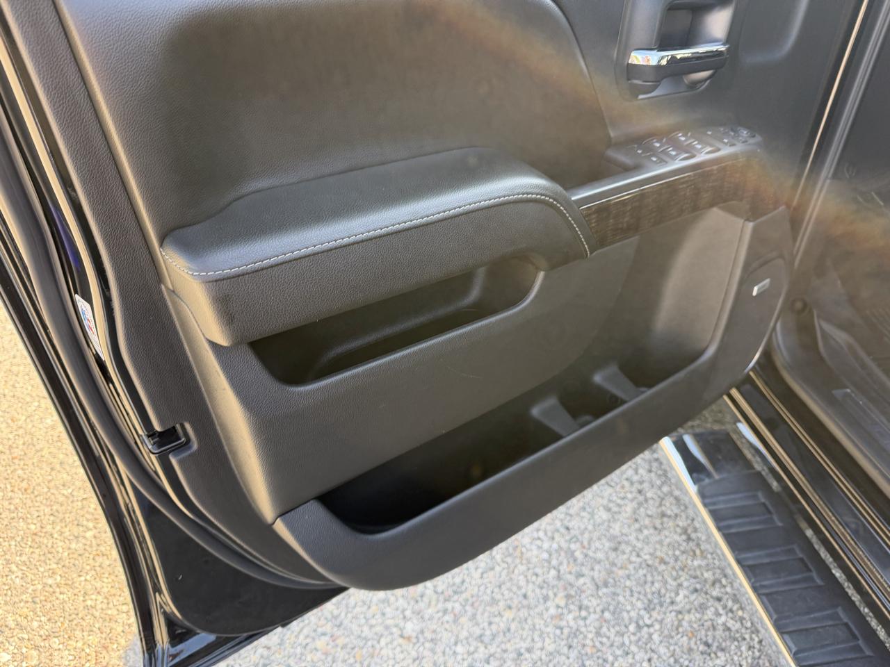 GMC Sierra 2500 Denali Crew Cab 4WD SWB 2015