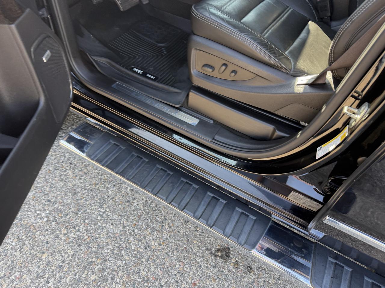 GMC Sierra 2500 Denali Crew Cab 4WD SWB 2015