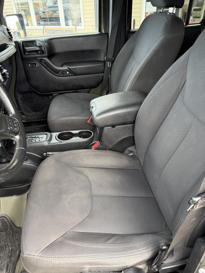 Jeep Wrangler Unlimited 4WD 4dr Willys Wheeler 2015