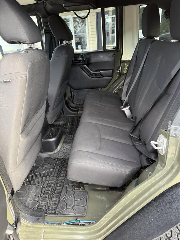 Jeep Wrangler Unlimited 4WD 4dr Willys Wheeler 2015