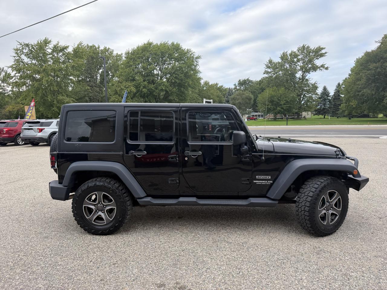 Jeep Wrangler Unlimited 4WD 4dr Sport 2012
