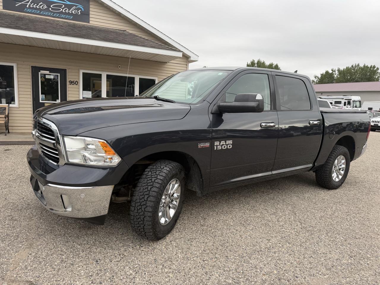 RAM 1500 4WD Crew Cab 140.5" Big Horn 2015
