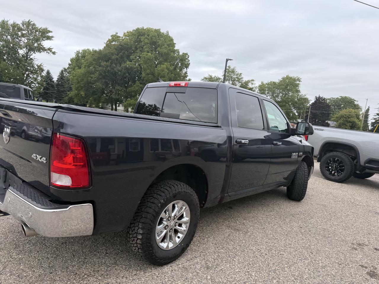 RAM 1500 4WD Crew Cab 140.5" Big Horn 2015