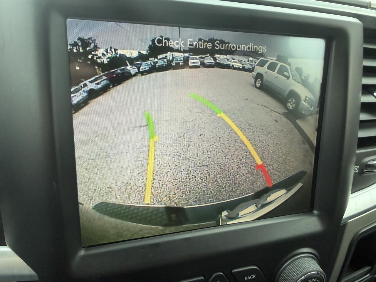 RAM 1500 4WD Crew Cab 140.5" Big Horn 2015