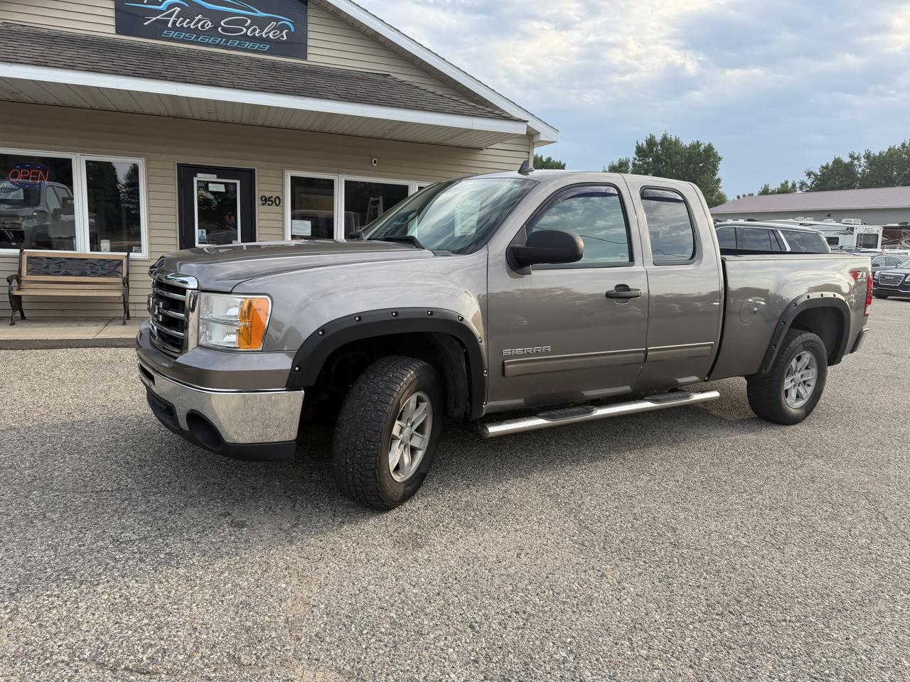 GMC Sierra 1500 4WD Ext Cab 143.5" SLE 2013