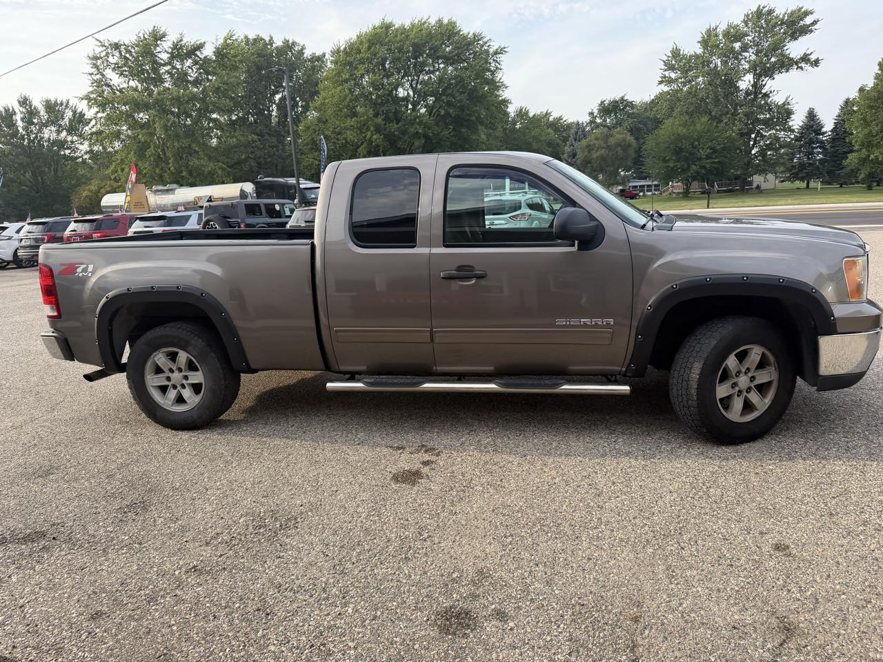 GMC Sierra 1500 4WD Ext Cab 143.5" SLE 2013