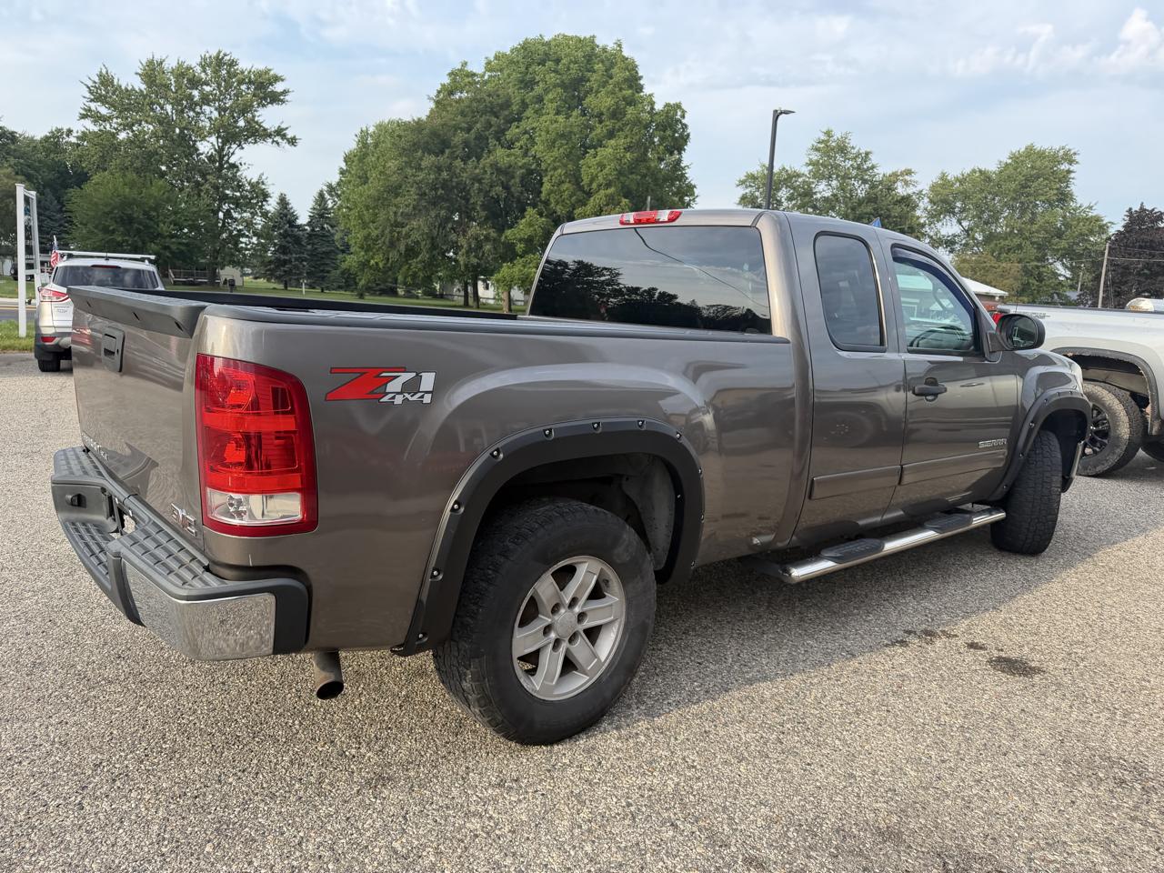 GMC Sierra 1500 4WD Ext Cab 143.5" SLE 2013