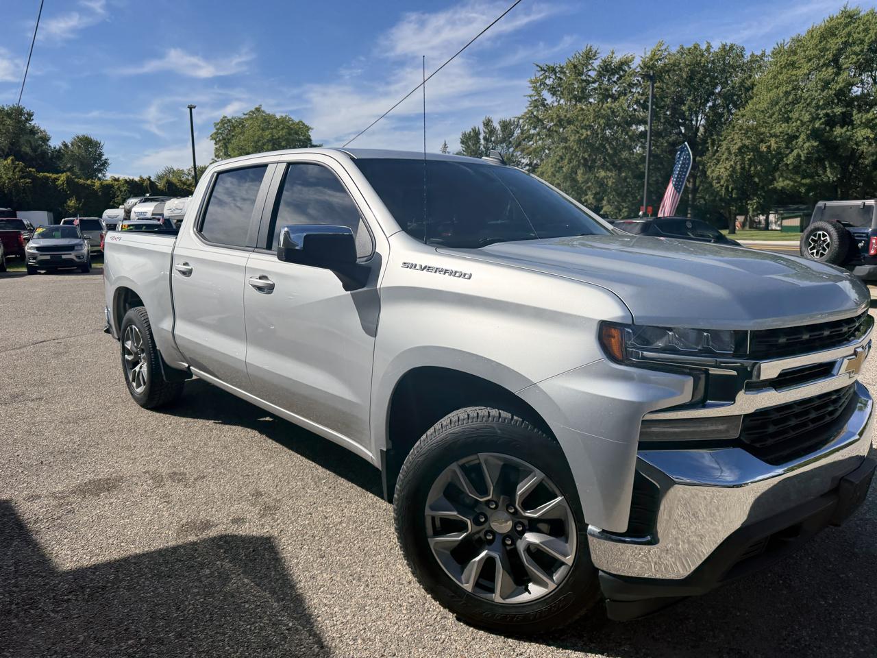 Chevrolet Silverado 1500 4WD Crew Cab 147" LT 2020
