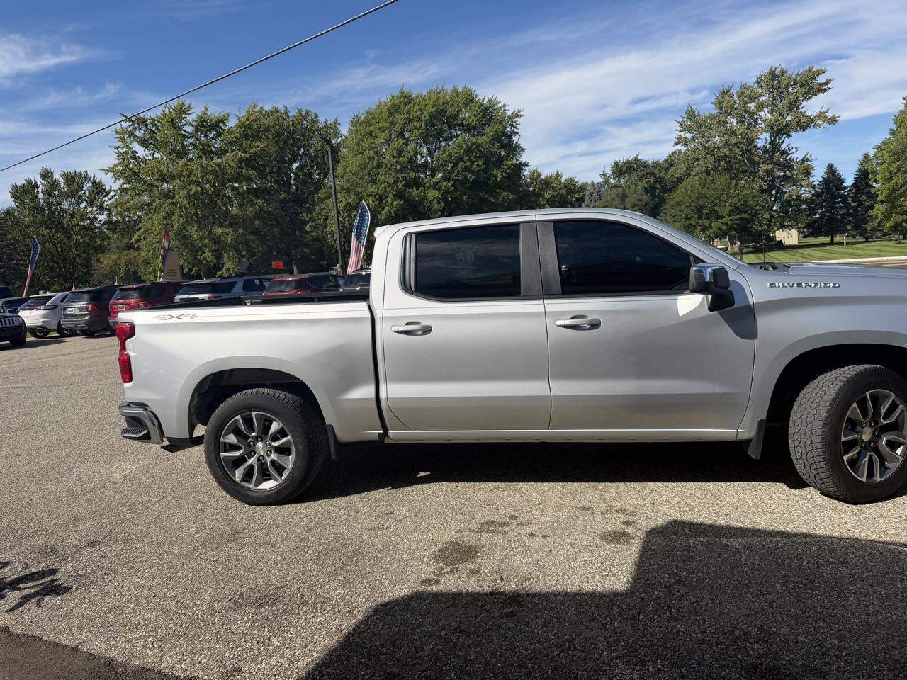 Chevrolet Silverado 1500 4WD Crew Cab 147" LT 2020