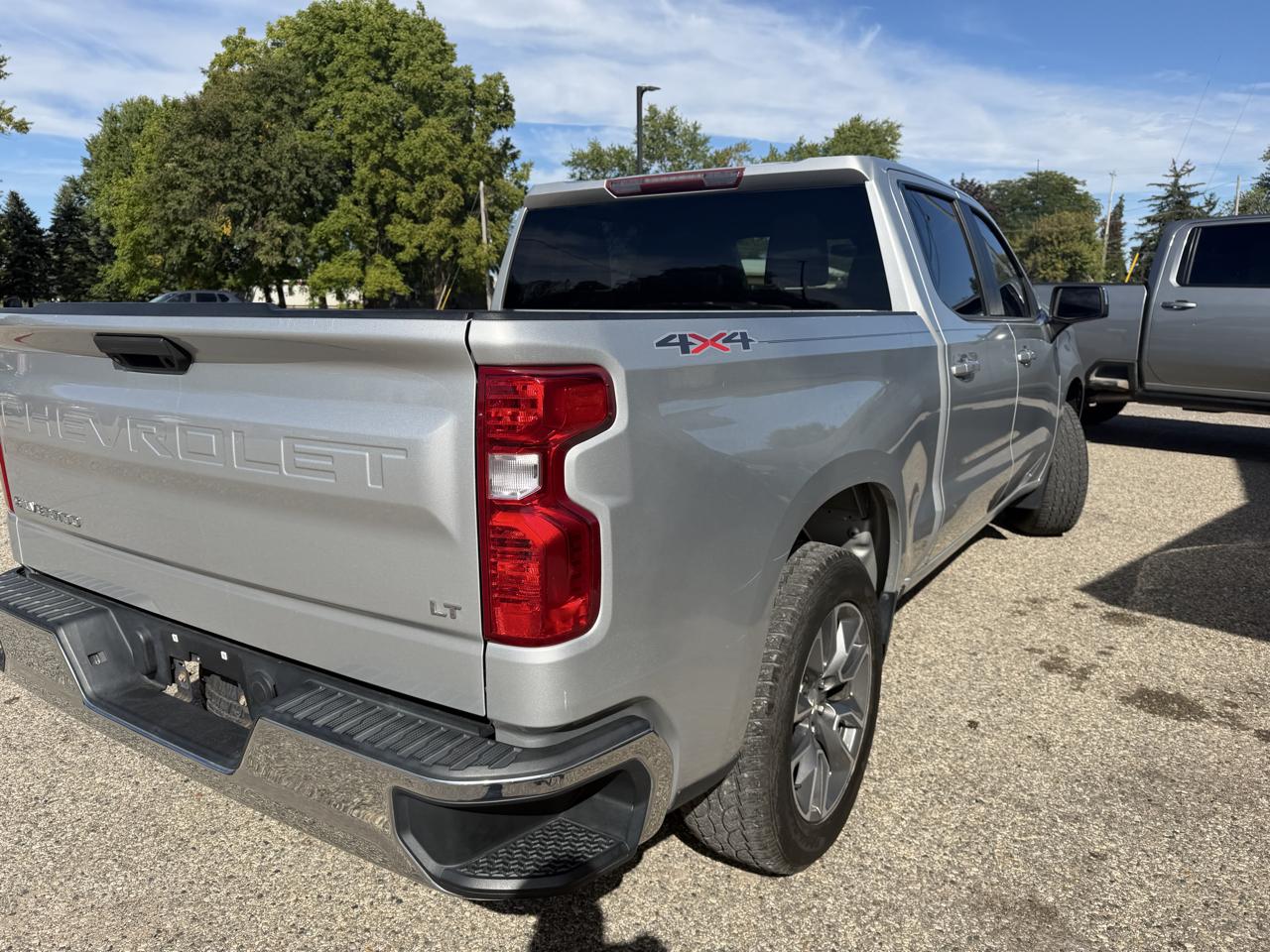 Chevrolet Silverado 1500 4WD Crew Cab 147" LT 2020