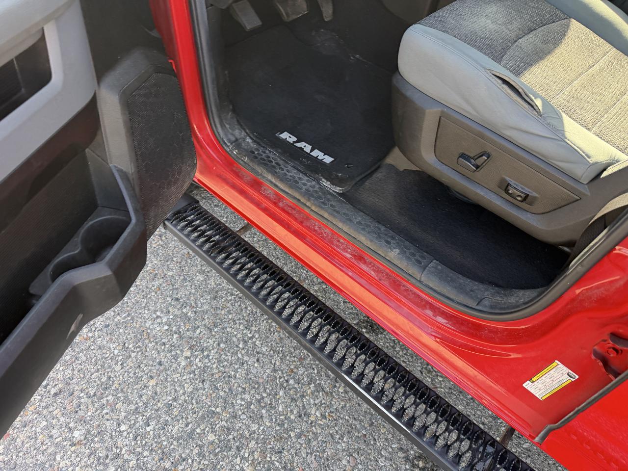 RAM 1500 Classic Warlock 4x4 Quad Cab 6'4" Box 2019