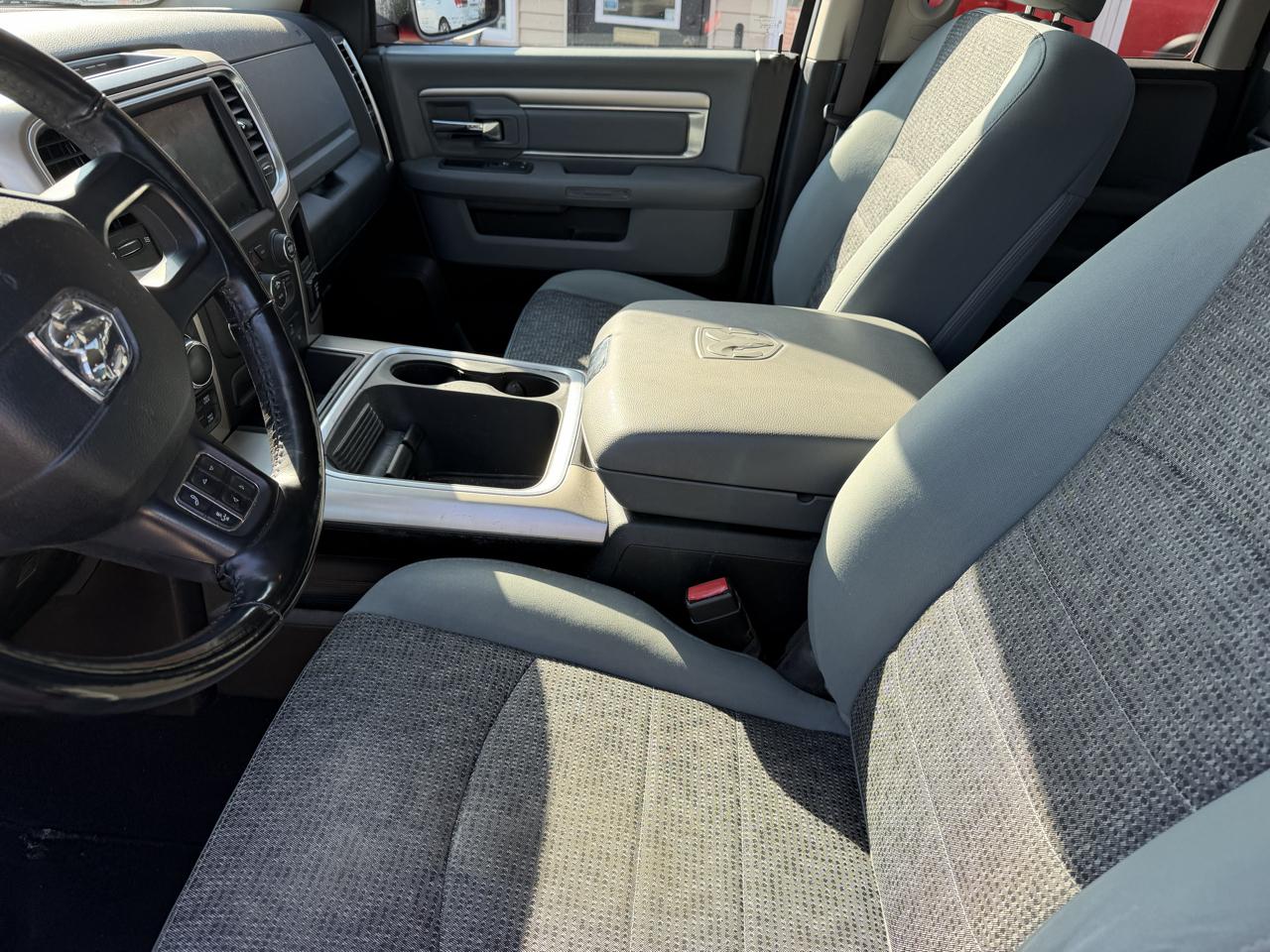 RAM 1500 Classic Warlock 4x4 Quad Cab 6'4" Box 2019