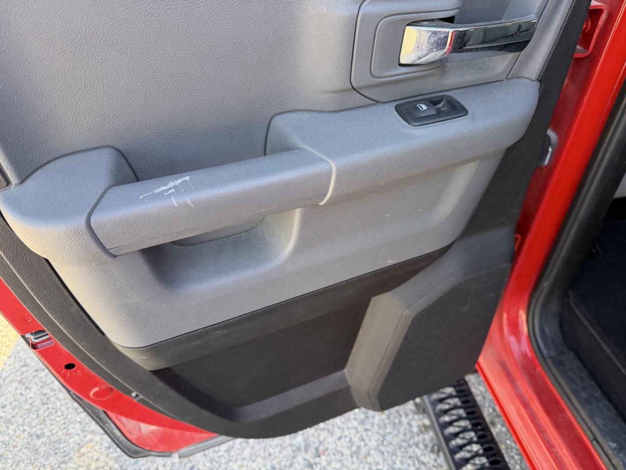 RAM 1500 Classic Warlock 4x4 Quad Cab 6'4" Box 2019