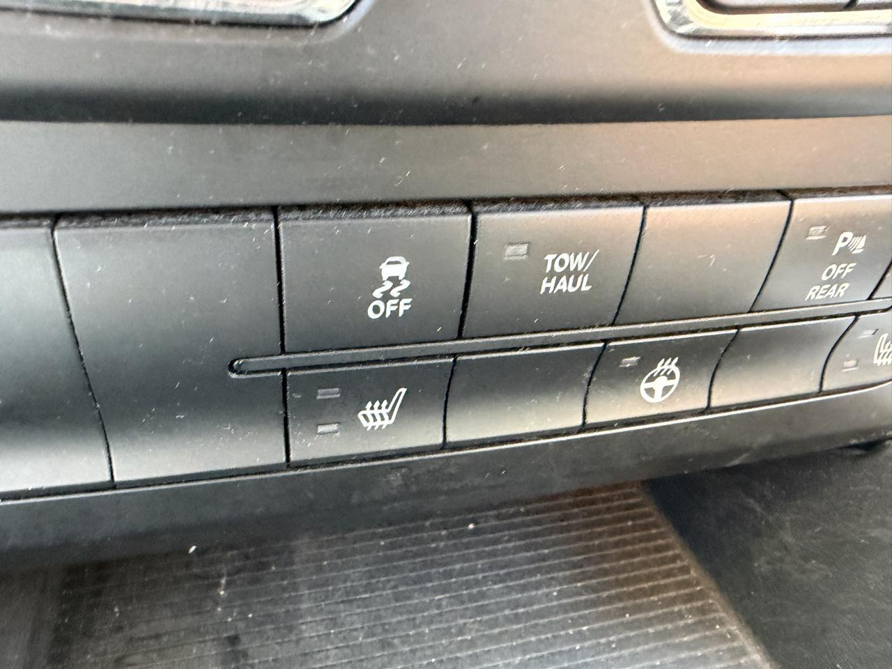 RAM 1500 Classic Warlock 4x4 Quad Cab 6'4" Box 2019