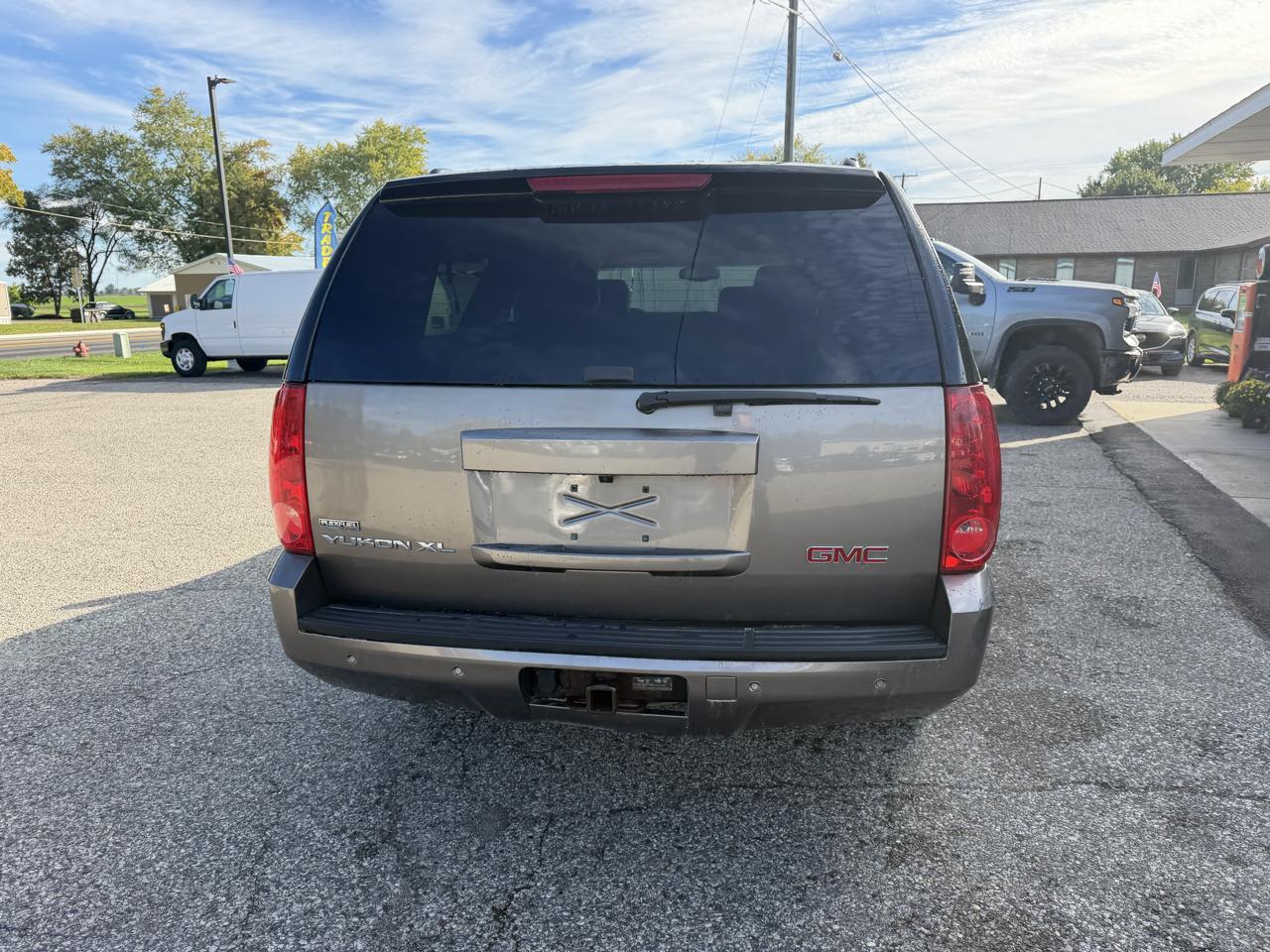 GMC Yukon XL 4WD 4dr 1500 SLT 2012