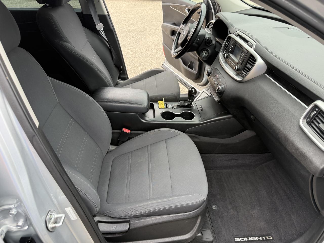 Kia Sorento AWD 4dr 3.3L LX 2016