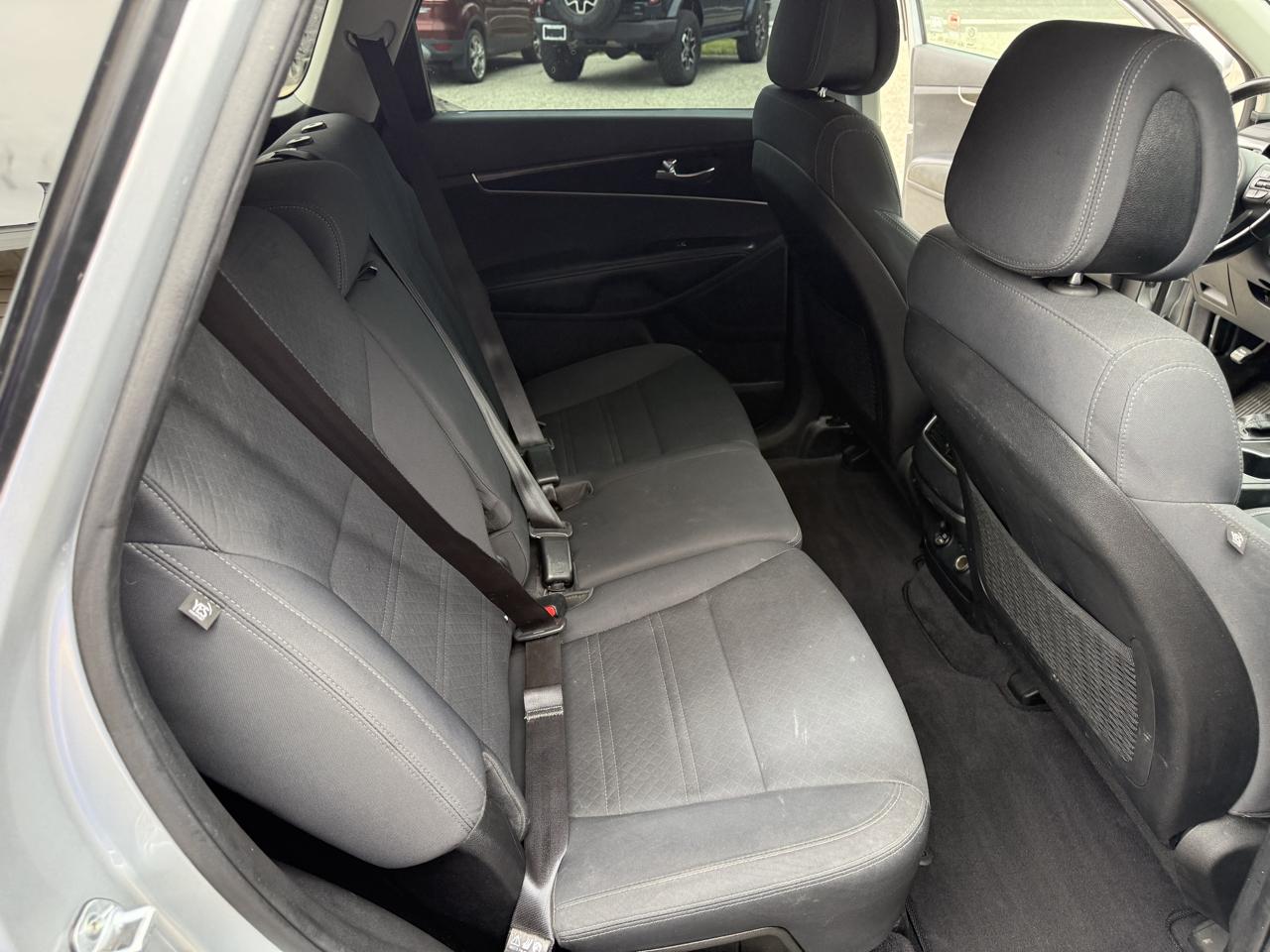 Kia Sorento AWD 4dr 3.3L LX 2016