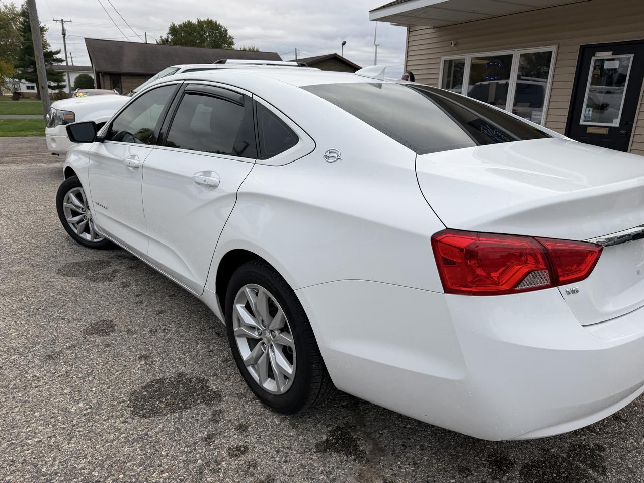 Chevrolet Impala 4dr Sdn LT w/1LT 2018
