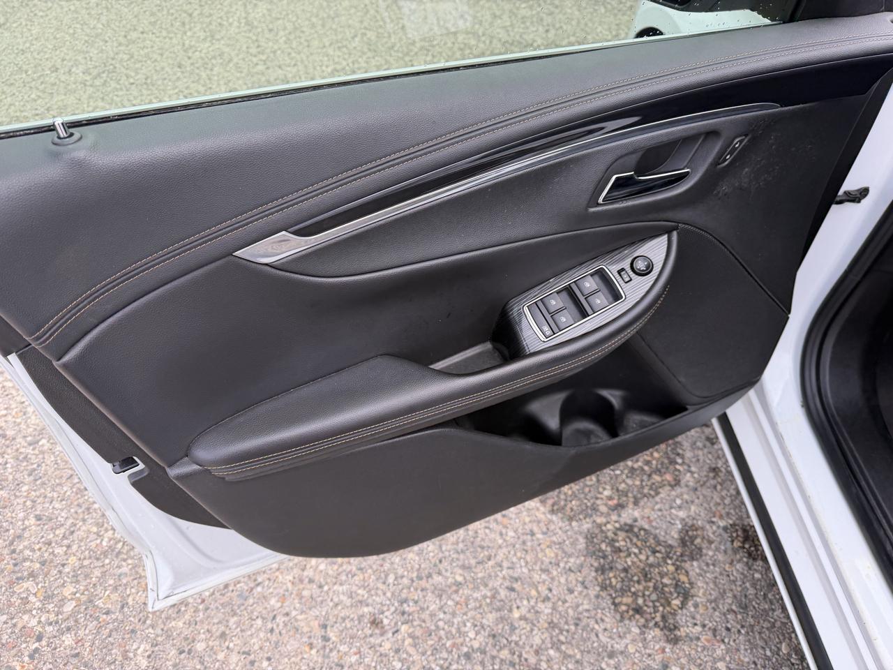 Chevrolet Impala 4dr Sdn LT w/1LT 2018