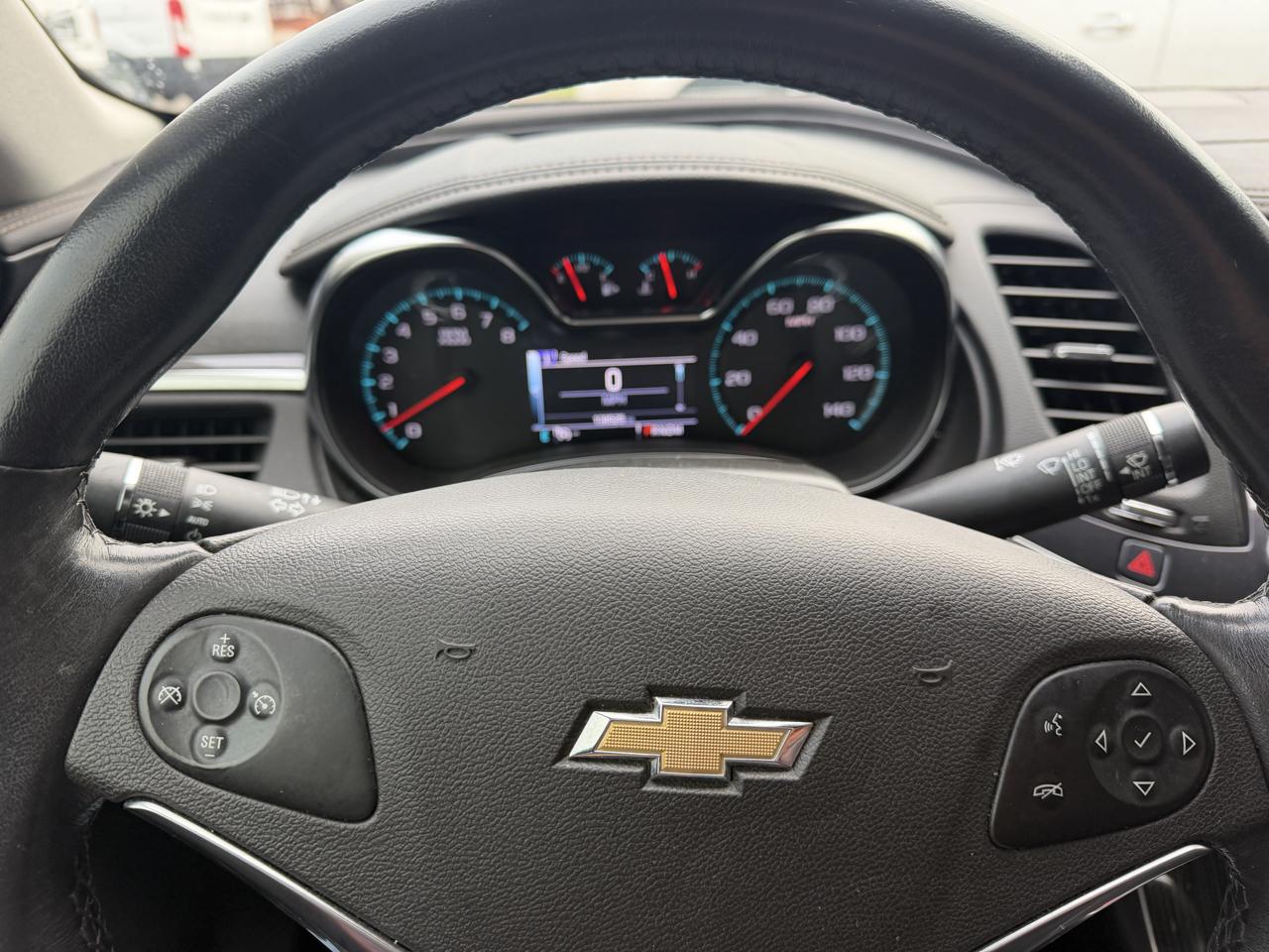 Chevrolet Impala 4dr Sdn LT w/1LT 2018