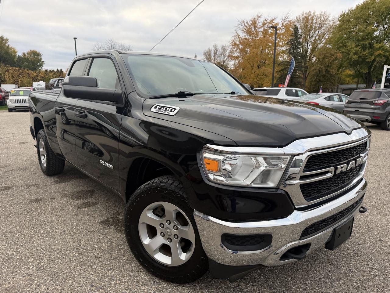 RAM 1500 Tradesman 4x4 Quad Cab 6'4" Box 2019