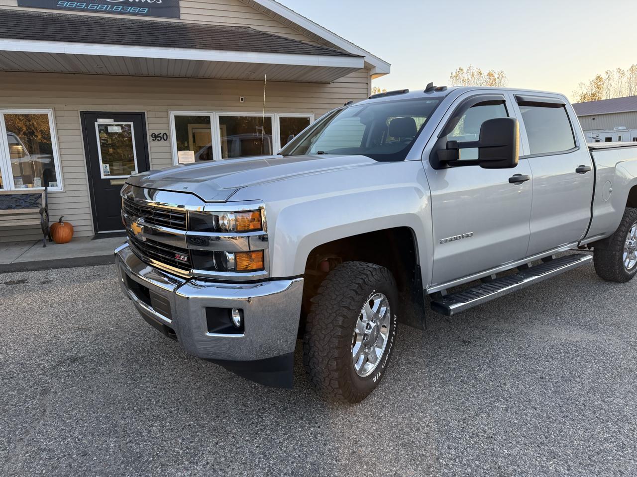 Chevrolet Silverado 2500HD 4WD Crew Cab 153.7" LT 2015