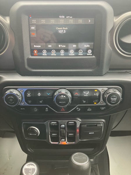 2022 Jeep Gladiator Sport S photo 17