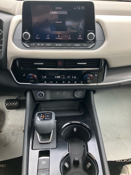 2022 Nissan Rogue AWD SV photo 17