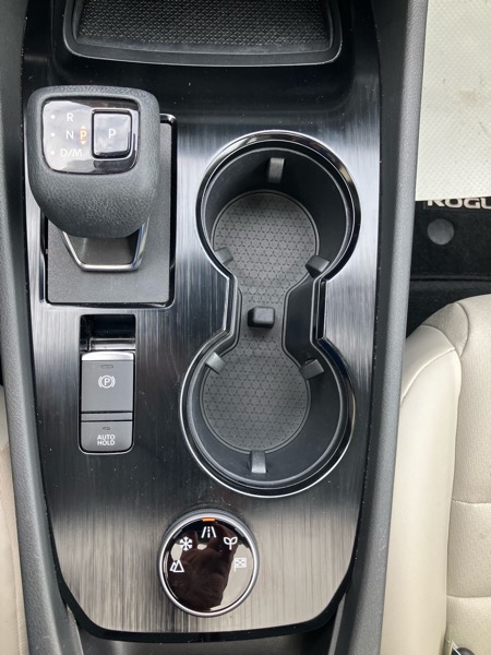 2022 Nissan Rogue AWD SV photo 19
