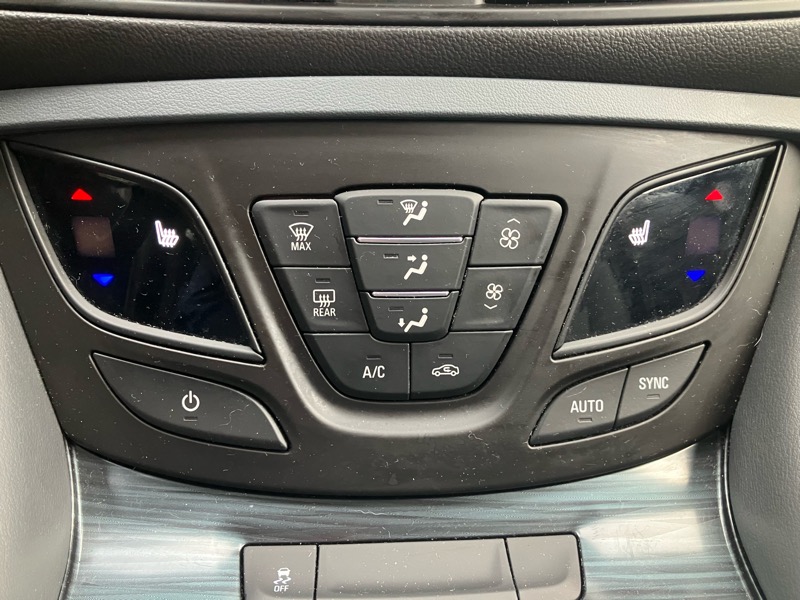 2020 Buick Envision Essence photo 17