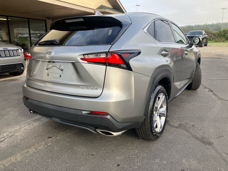 2017 Lexus NX 200t AWD photo 4