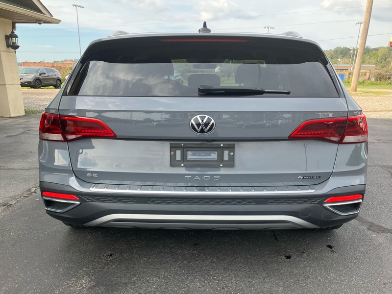 2023 Volkswagen Taos SE photo 4