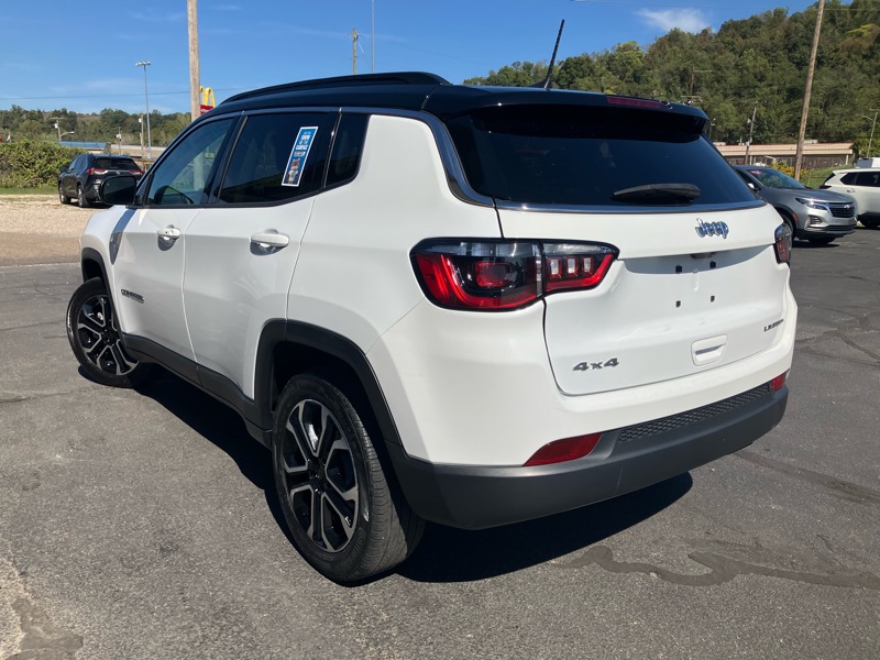 2022 Jeep Compass Limited photo 5