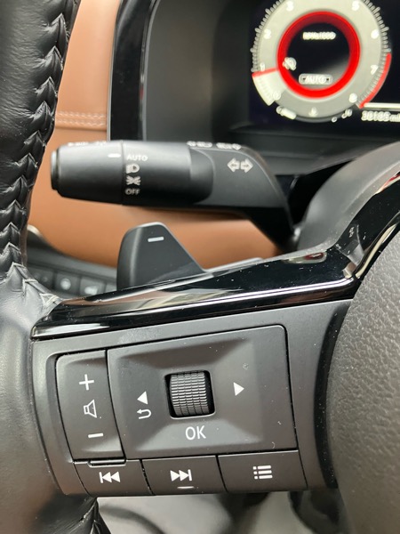 Nissan Pathfinder Platinum 4WD 2023