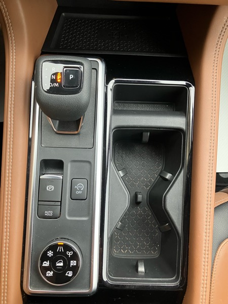 Nissan Pathfinder Platinum 4WD 2023