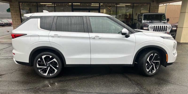 Mitsubishi Outlander SE Launch Edition S-AWC 2022