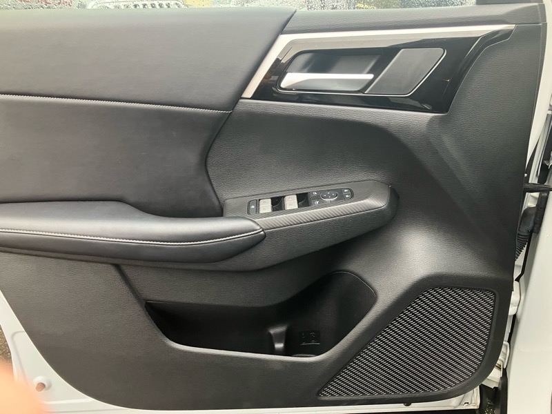 Mitsubishi Outlander SE Launch Edition S-AWC 2022