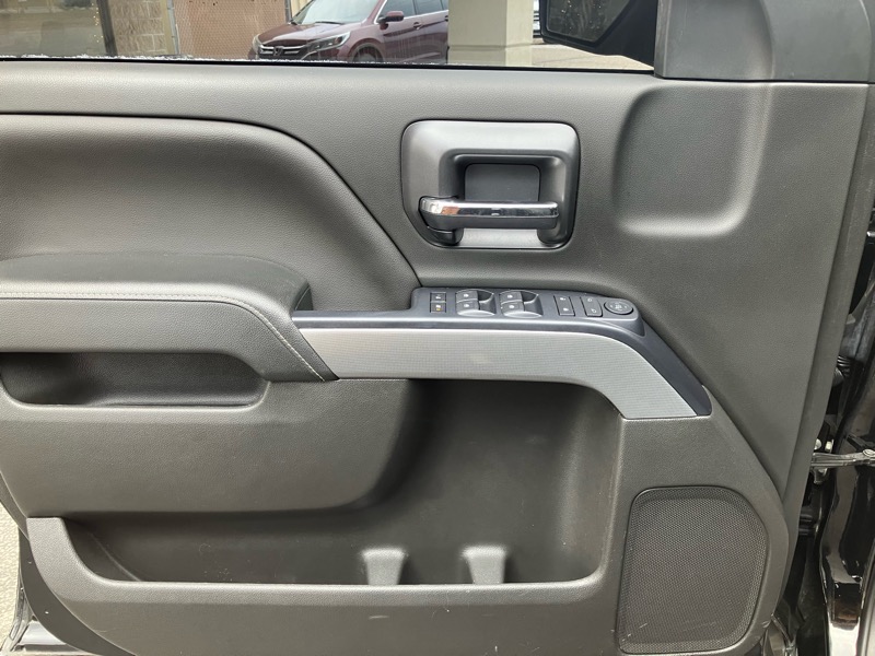 Chevrolet Silverado 1500 4WD Crew Cab 143.5" LT w/2LT 2018