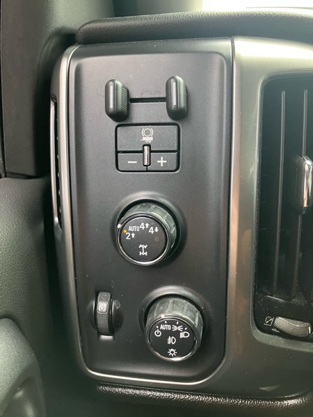 Chevrolet Silverado 1500 4WD Crew Cab 143.5" LT w/2LT 2018