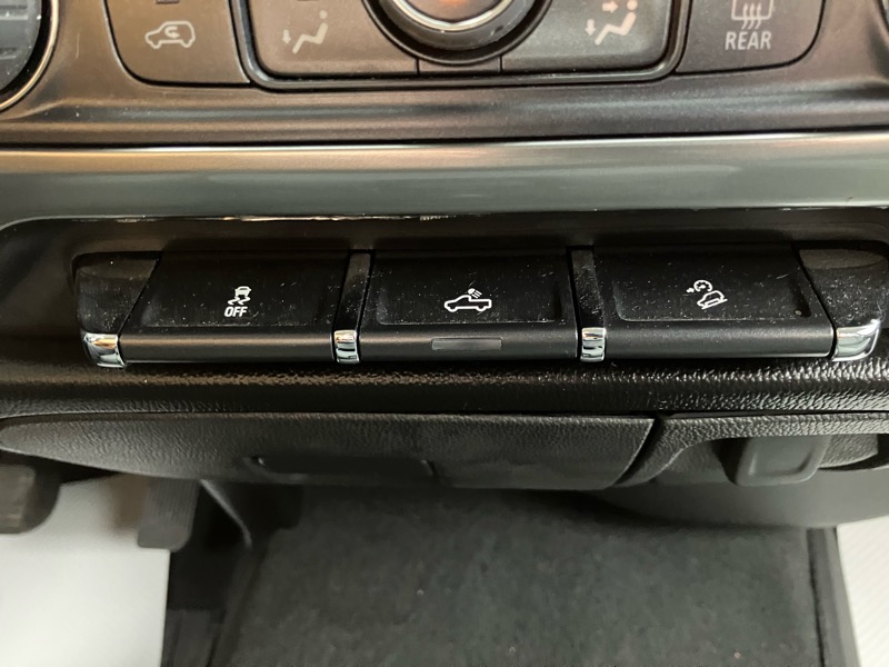 Chevrolet Silverado 1500 4WD Crew Cab 143.5" LT w/2LT 2018