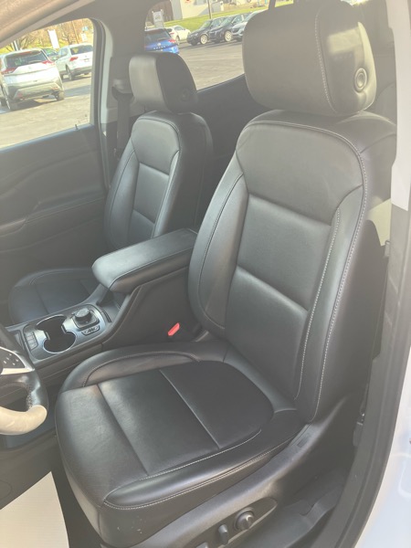 GMC Acadia AWD 4dr SLT 2023